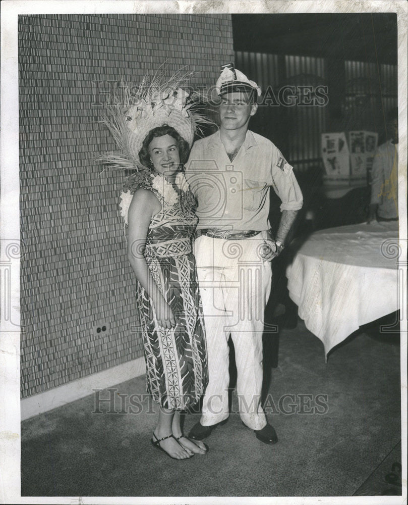 1957 Press Photo Engaged Couple Judy Neuses James Kellogg Logsdon society - Historic Images
