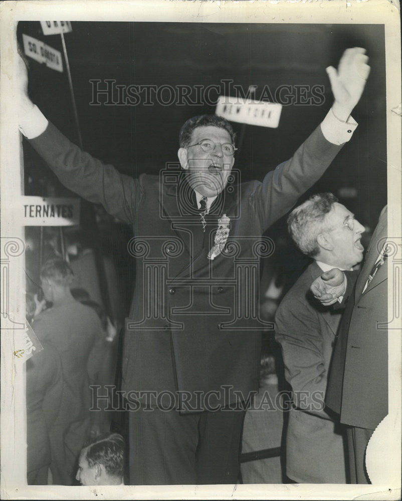 1940 Press Photo Mayor Edward Kelly demonstration swing chief engineer Chicago - Historic Images