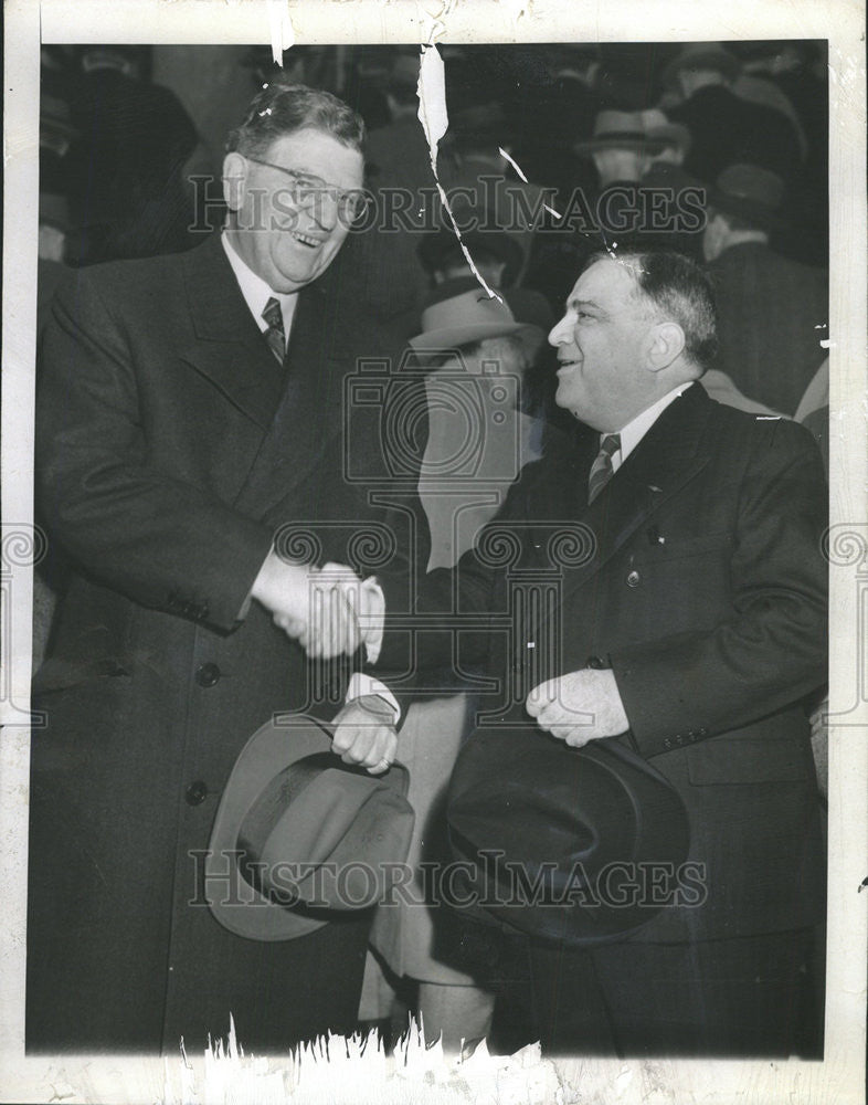 1945 Press Photo Fiorello Laguardia Mayor Edward Kelly Chicago NY City Hall - Historic Images