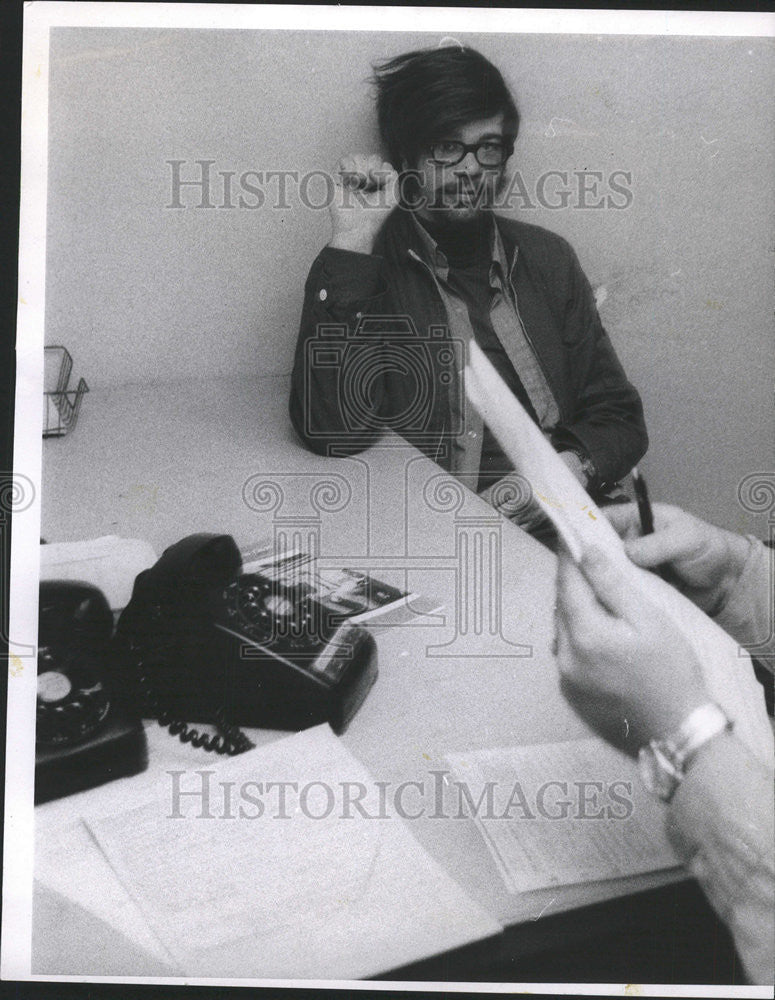 1970 Press Photo Roosevelt University Patrick Kenney Sunrise Norridge Adams - Historic Images