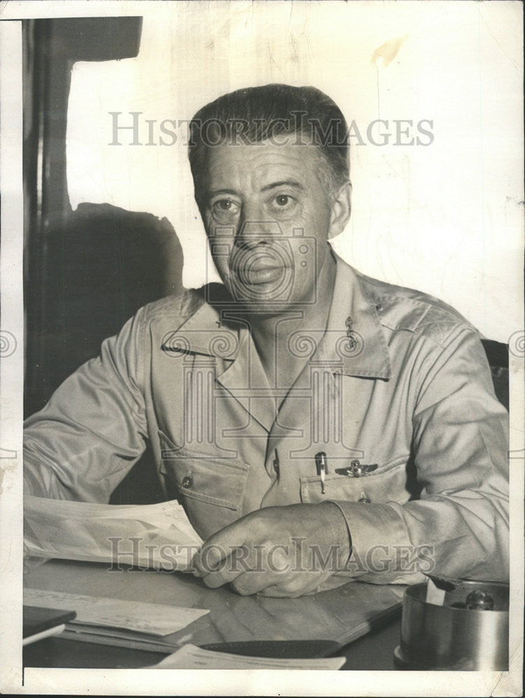 1943 Press Photo Gen Lieut George Kenny N New Guinea After Rabaul Air Raid - Historic Images