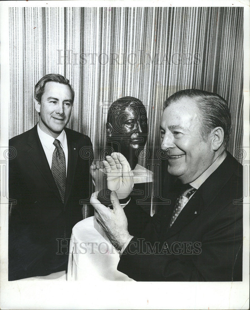 1979 Press Photo Mr Handball Robert Kendler Sr modern Centurion Award athletic - Historic Images