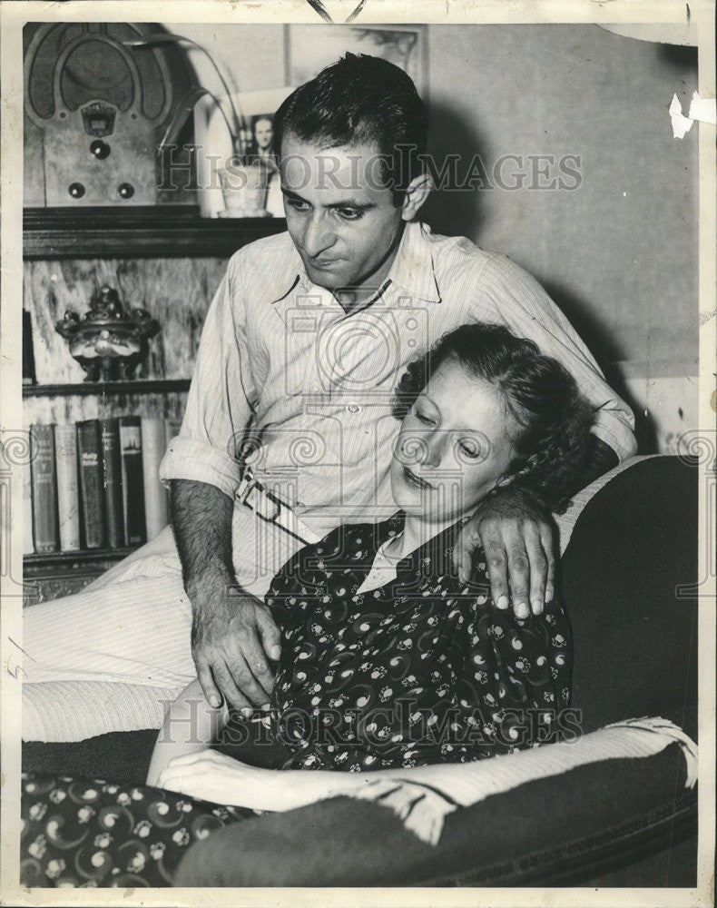 1937 Press Photo Mr. and Mrs. Herman Lucas Chicago Missing Child Dorothy Parents - Historic Images