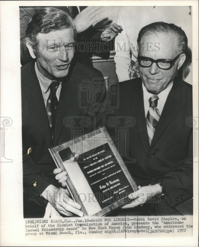 1972 Press Photo Mayor John Lindsay Rabbi David Shapiro American-Israel Friendsh - Historic Images