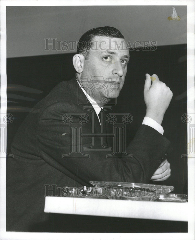 1958 Press Photo Donald Levitt Oak Dr Glencoe husband Jacqueline Peterson Ave - Historic Images