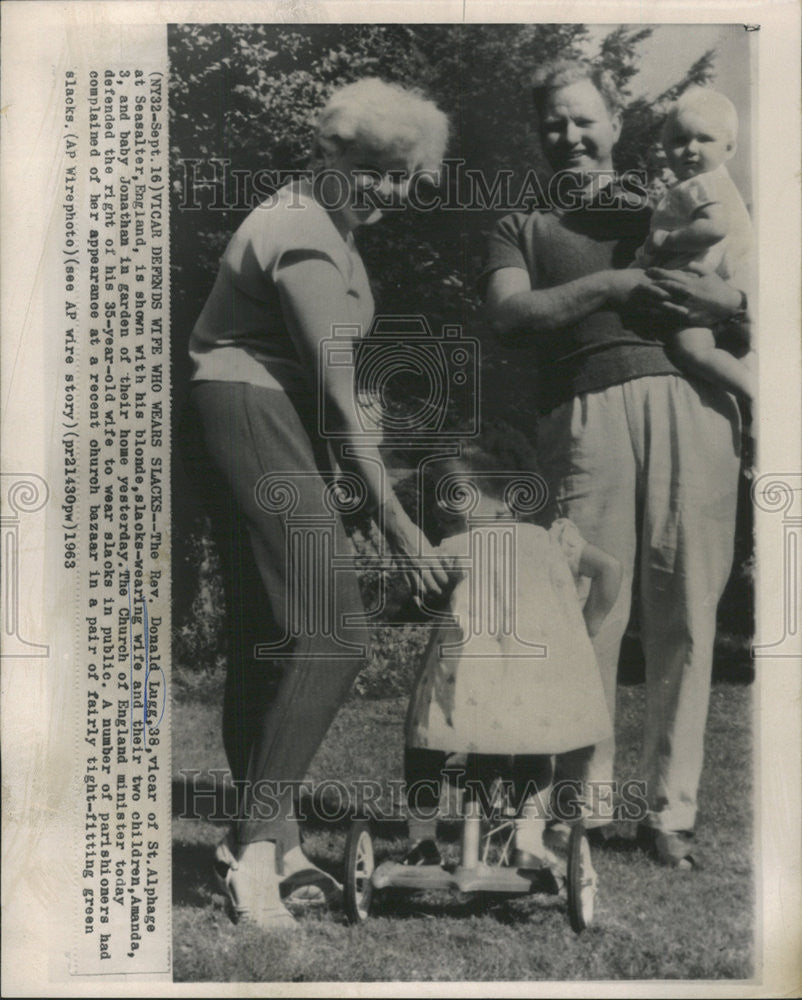 1963 Press Photo Vicar Reverend Donald Lugg Defends Wife Wearing Slacks - Historic Images