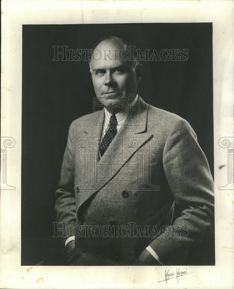 1943 Press Photo Dr Roger Lueck Carroll College director research American Can - Historic Images