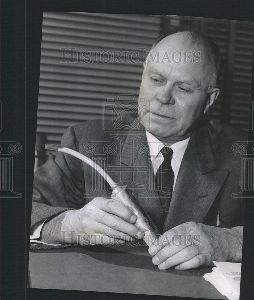 1958 Press Photo Dr. Roger H. Lueck American Can Company Research Director - Historic Images