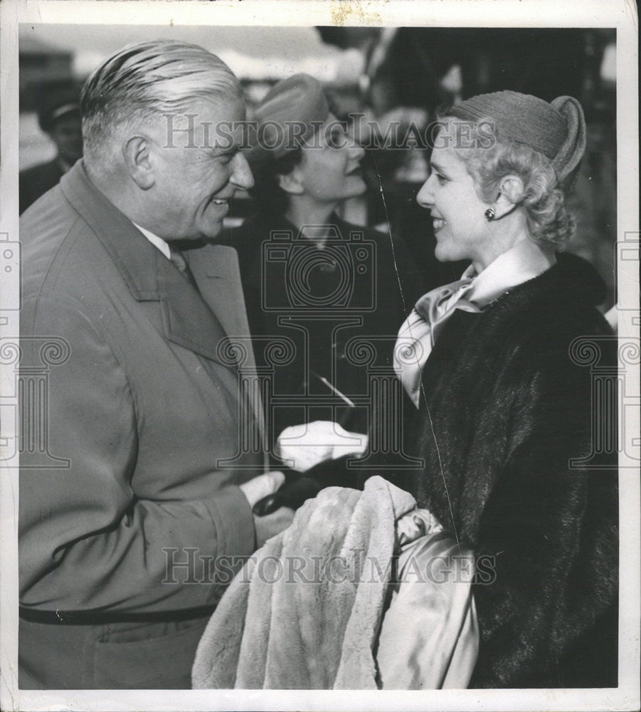 1954 Press Photo .Luce Arrives Geneva Dulles Geneva Boothe Luce - Historic Images