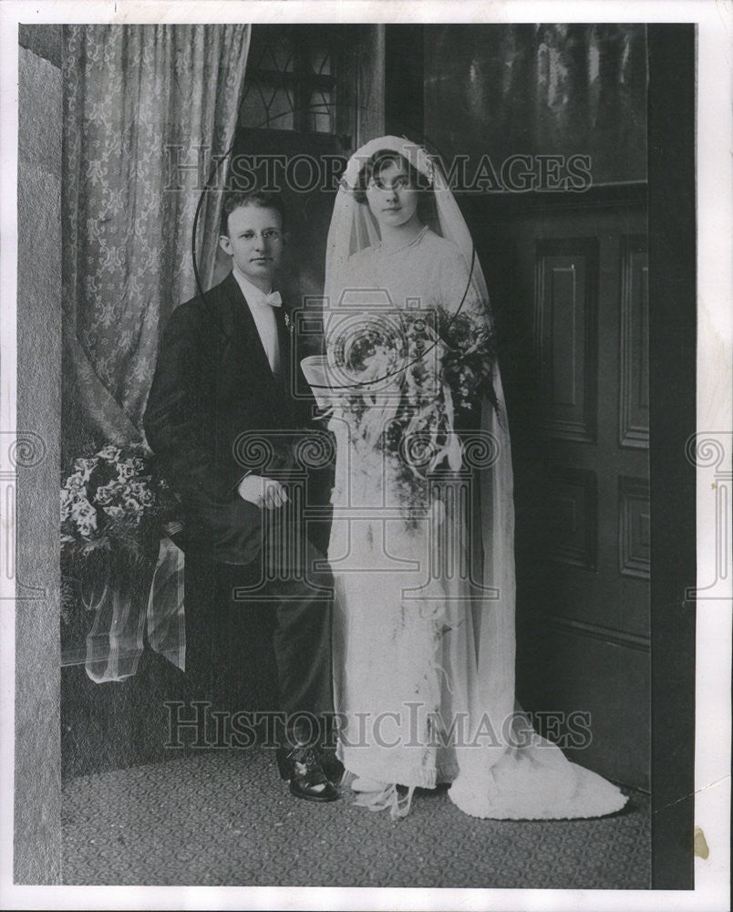 1962 Press Photo Albeert Jedlicka Sr. and wife Emily celebrates their 50th weddi - Historic Images