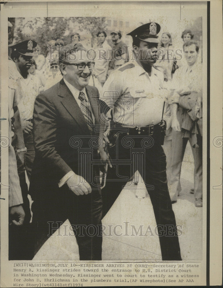 1974 Press Photo Secretary Senate Henry Kissinger US District Court Washington - Historic Images