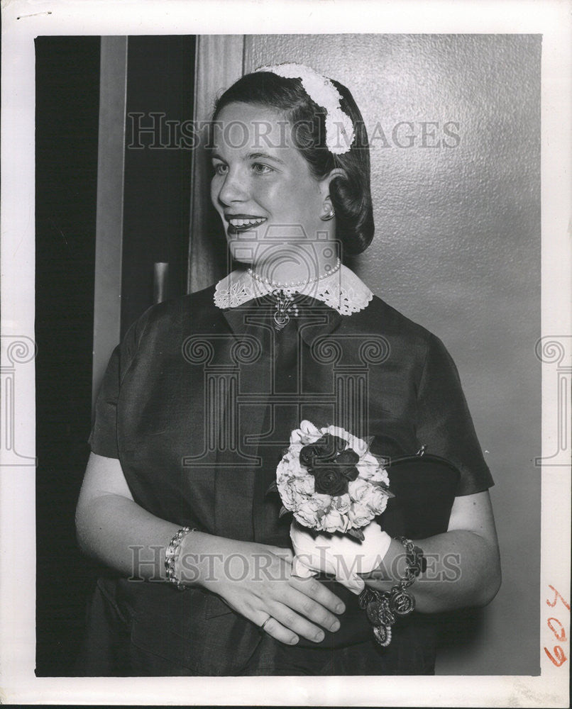 1956 Press Photo Mrs Timothy Ives Chicago Society role convection Adrienne Adial - Historic Images