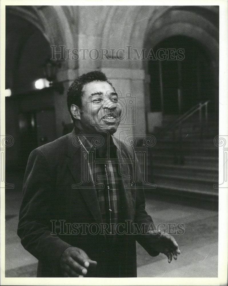 1983 Press Photo Wilson Frost Strategy Session City Office Washington - Historic Images