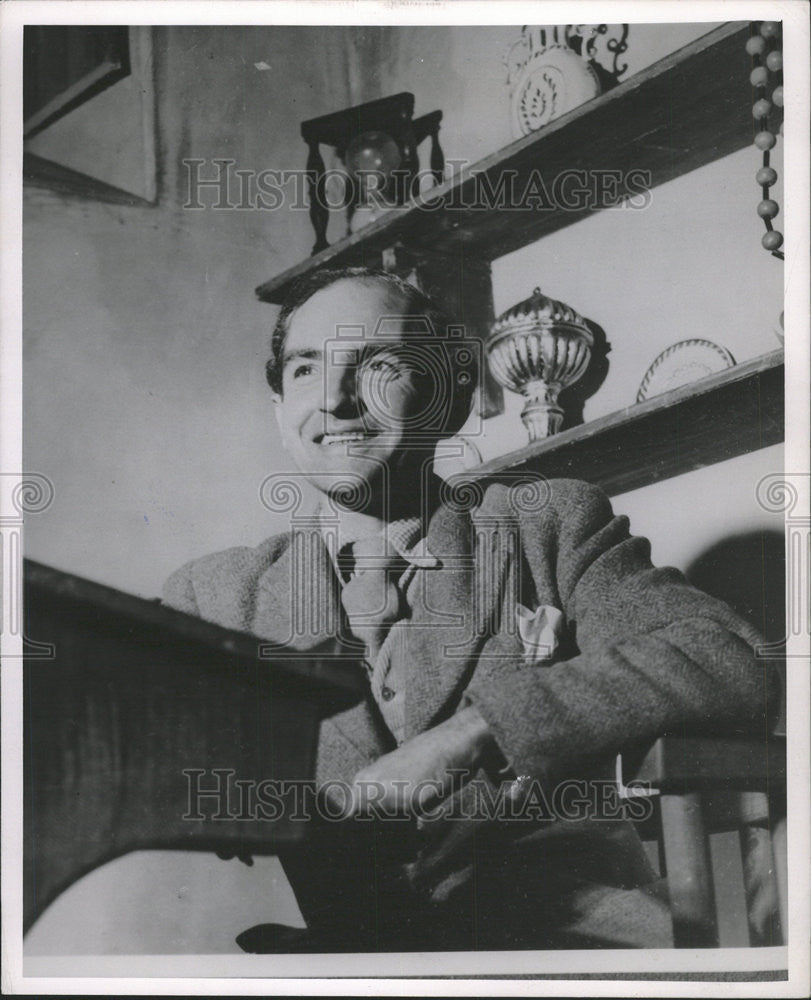 1951 Press Photo Christopher Fry Author Sleep Prisoners - Historic Images