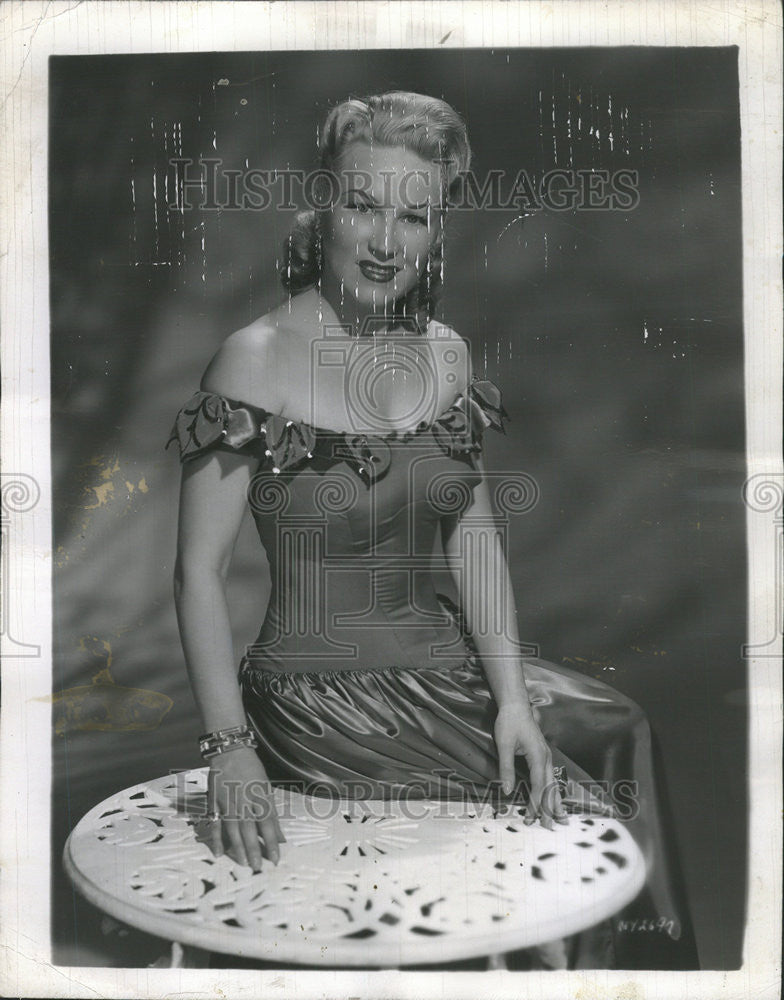 1951 Press Photo Dorothy Kirsten Metropolitan American Soprano Opera Butterfly - Historic Images