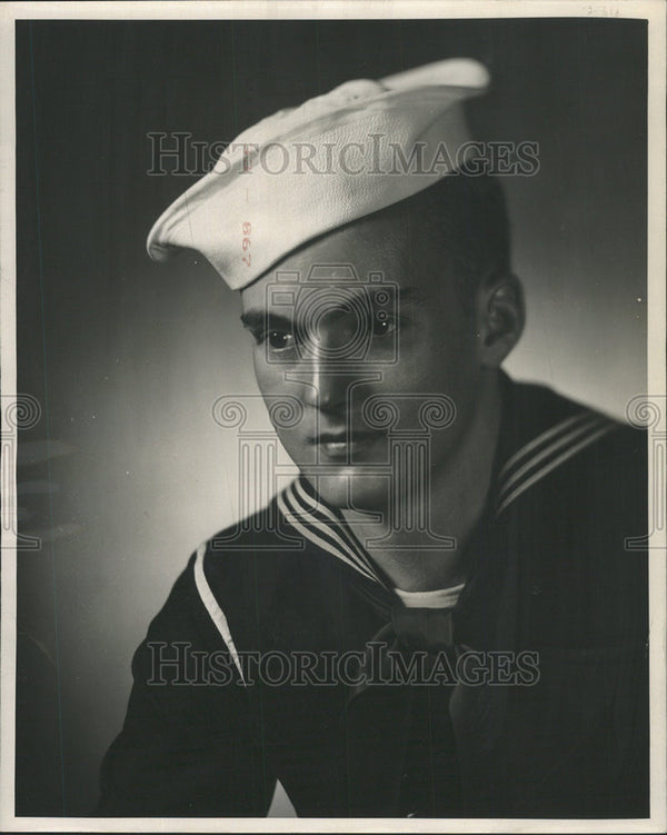 1945 Press Photo Richard Frisbie Seaman First Class - Historic Images