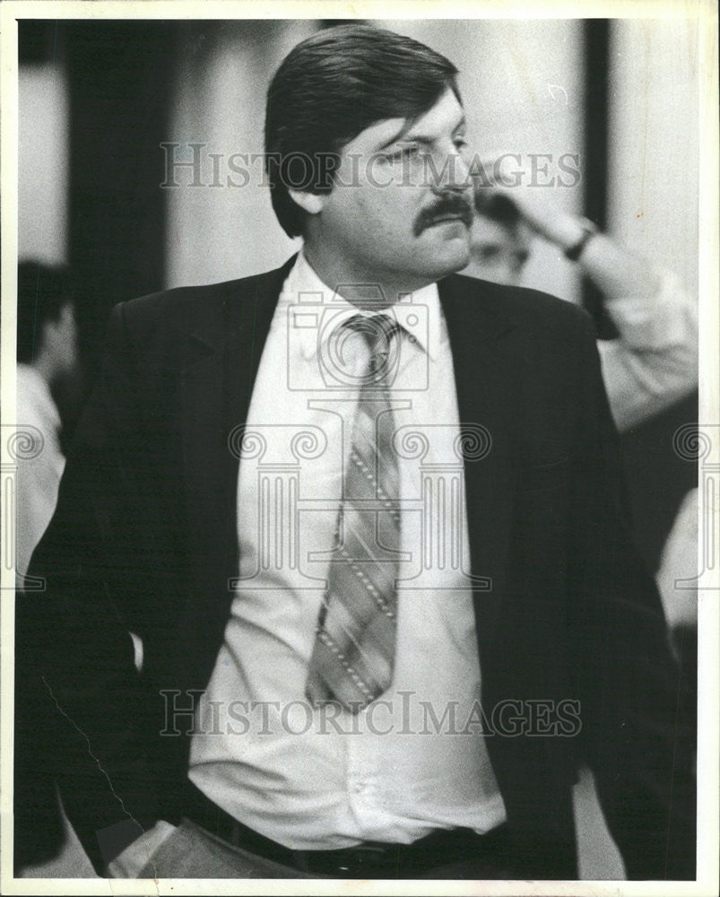 1985 Press Photo Charles Kirschbaum defendant involved in the Cyanide Chips case - Historic Images