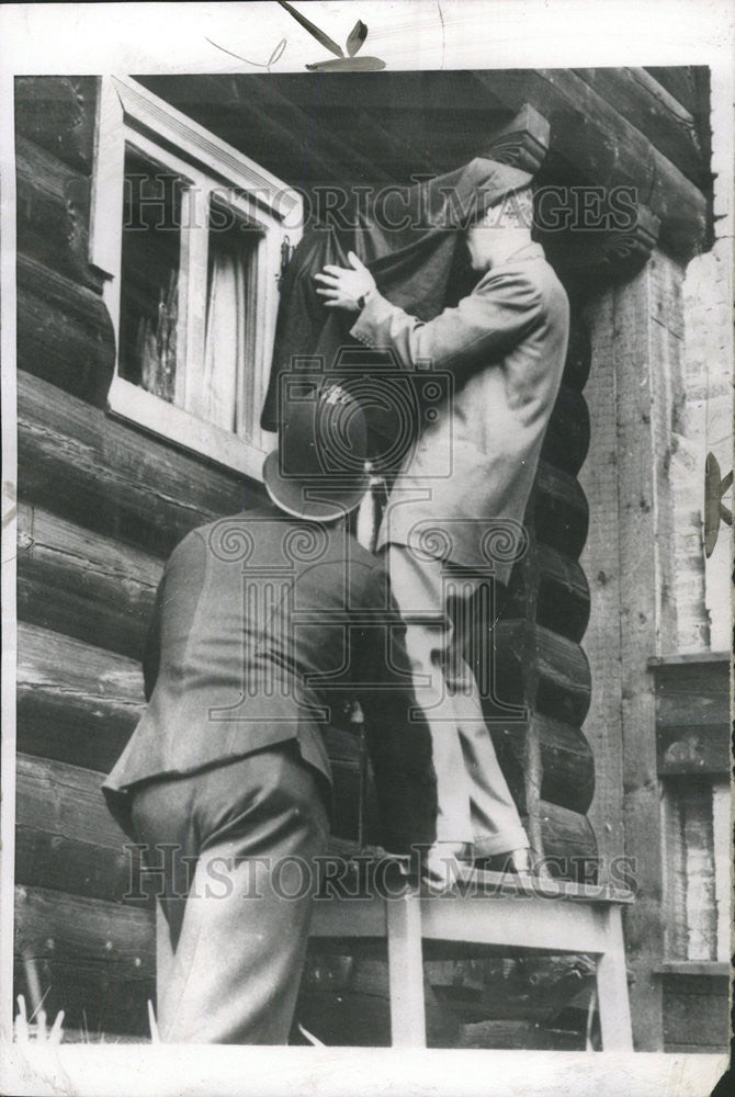 1960 Press Photo Sophia Loren Rented Chalet Burglars Stole $500,000 - Historic Images