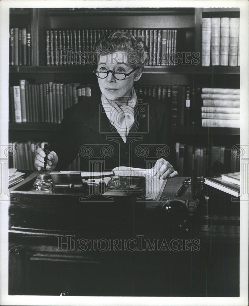 1965 Press Photo Eva LeGallienne producer director century Richard Danish Julie - Historic Images