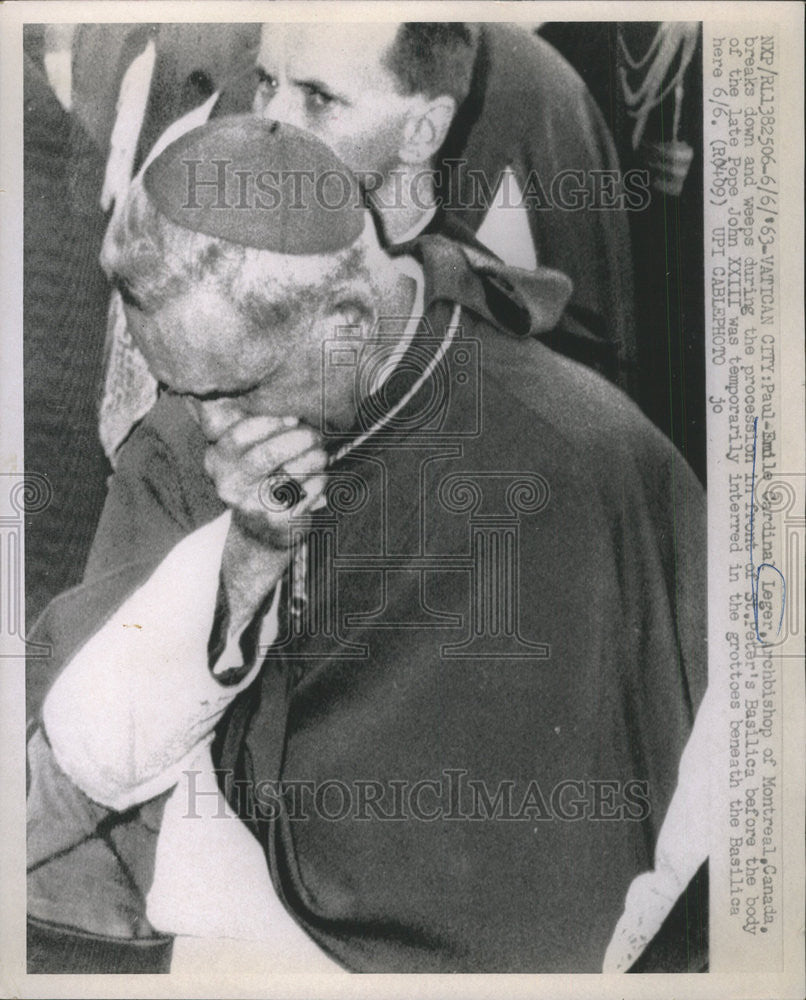 1963 Press Photo Paul Emile Cardinal Leger Archbishop of Montreal breaks down - Historic Images