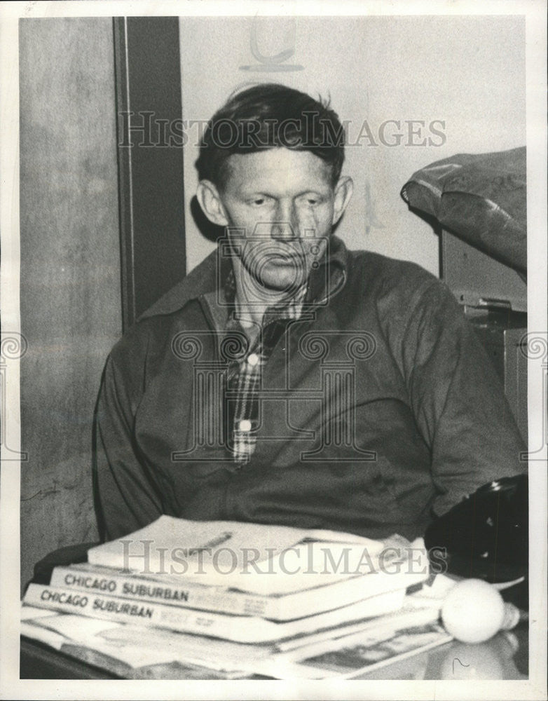 1961 Press Photo James Davis Alias Don Lago Shot Alsip Village Clerk - Historic Images