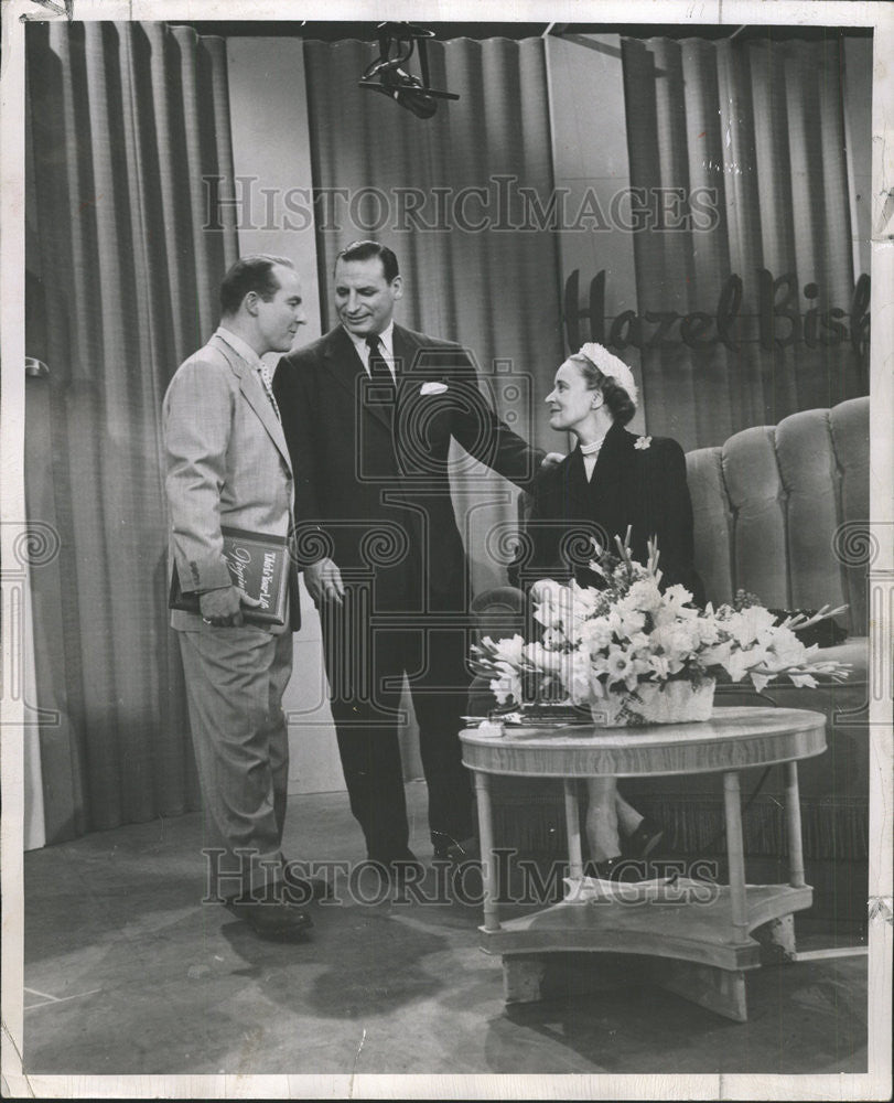 1953 Press Photo Newspaper reporter Virginia Marmaduke on This Is Your Life - Historic Images