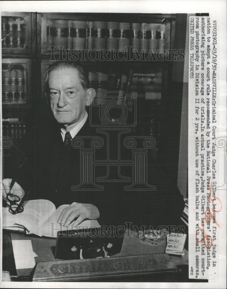 1957 Press Photo Criminal Court Judge Charles Gilbert Authorizing Coverage - Historic Images