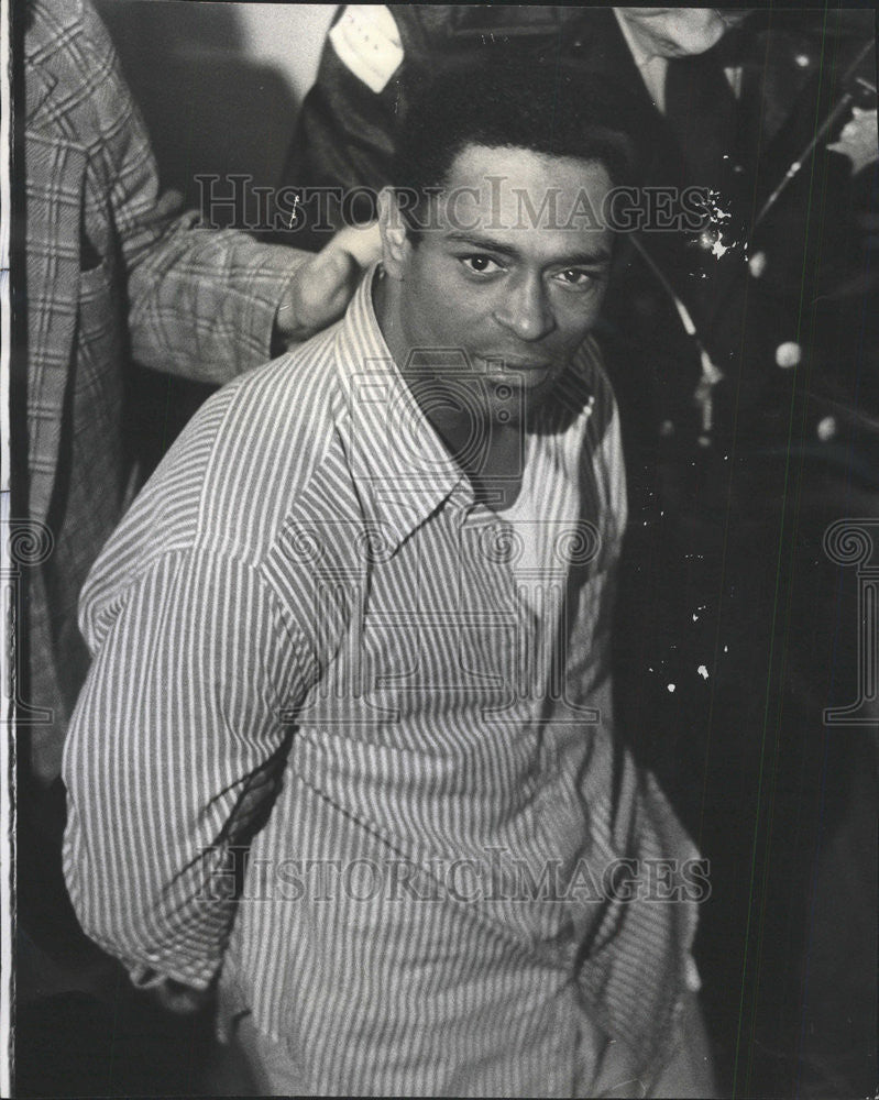 1975 Press Photo Melvin F. Gilchrist Chicago Robbery Suspect - Historic Images