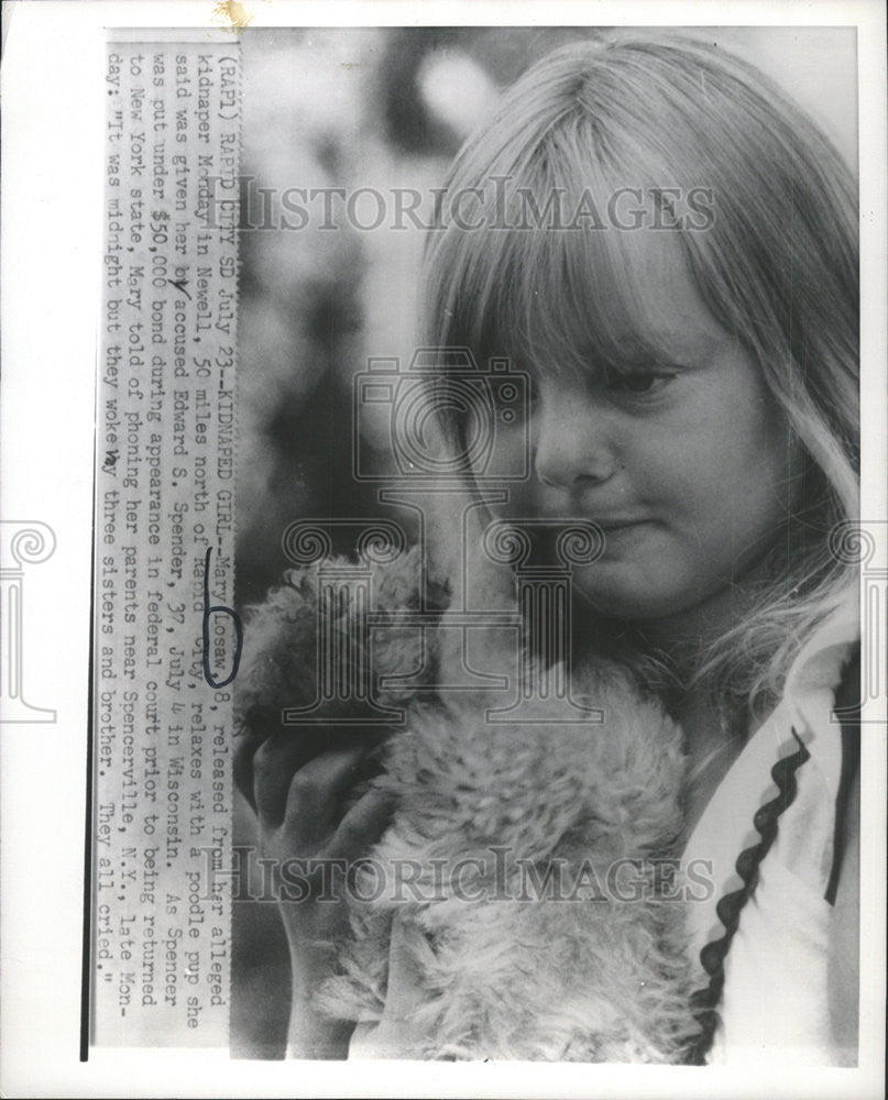 1974 Press Photo Mary Losaw Newell Edward Spender Wisconsin New York - Historic Images