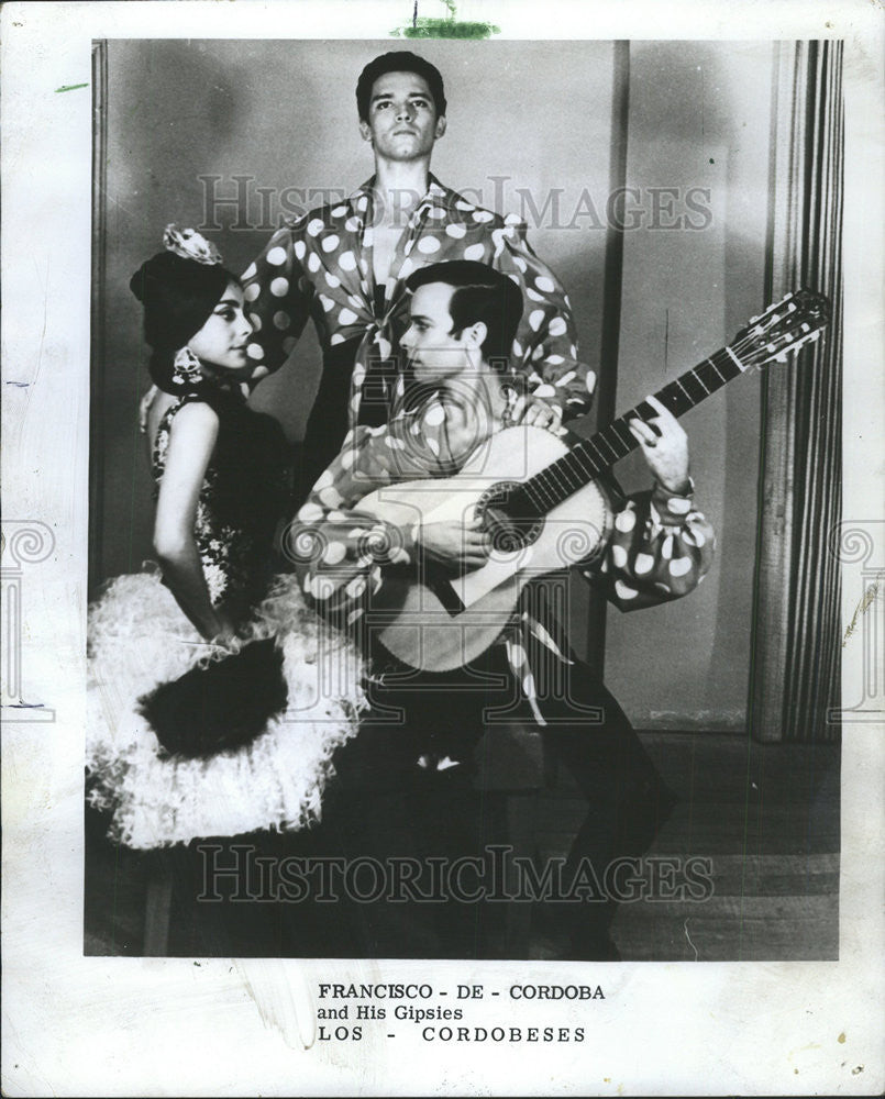 1967 Press Photo Francisco De Cordoba And Gypsies/Gabriele Rojo/Fernando De Alba - Historic Images