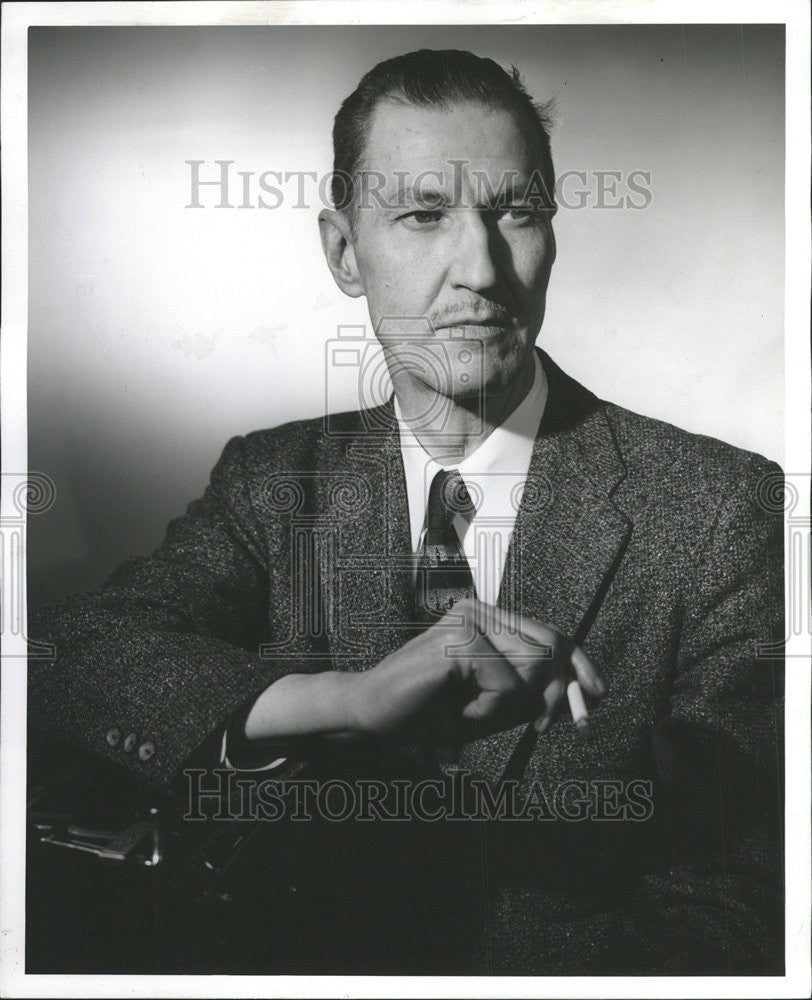 1958 Press Photo Robert Kleckner Sun Times Writer - Historic Images