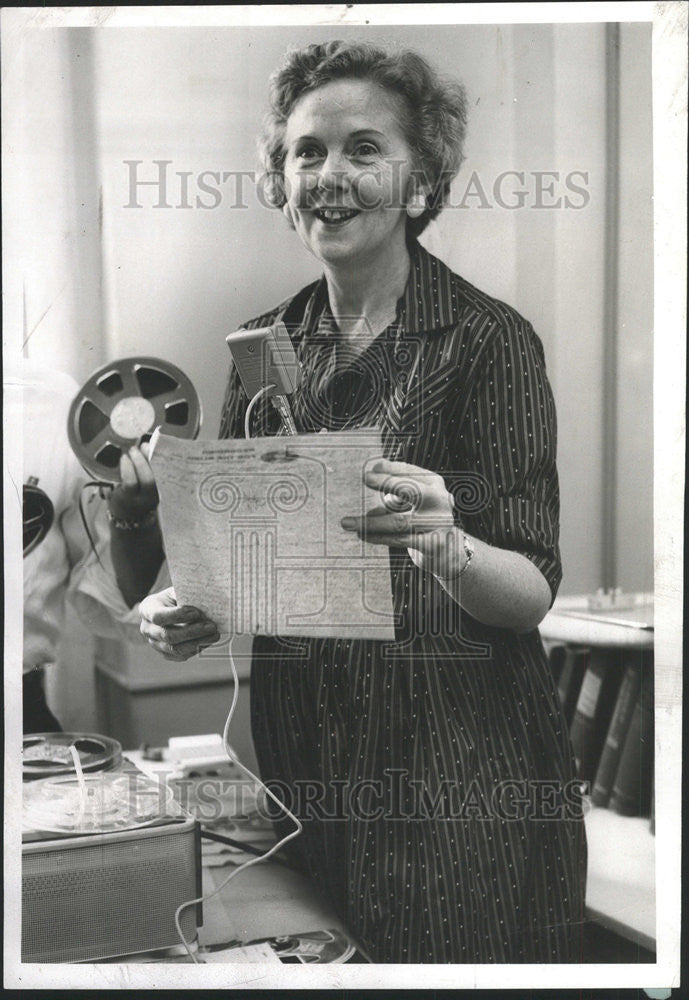 1957 Press Photo Franklin W Klein Chicago Office - Historic Images