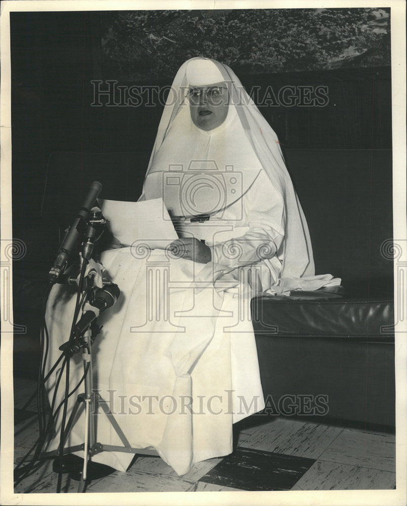 1965 Press Photo Sister Mary Gwendoline Albert Cardinal Meyer Medical Condition - Historic Images