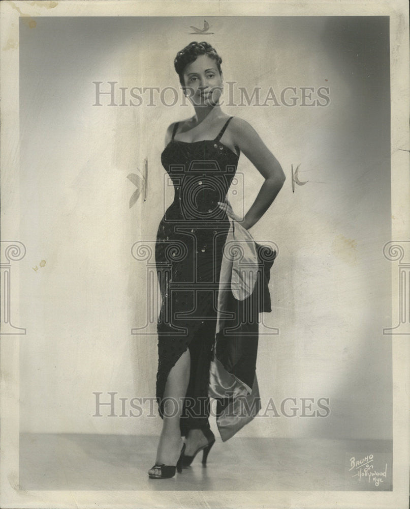 1957 Press Photo Lydia Lora Calypso singing star Blue Angel Cruise entertainer - Historic Images