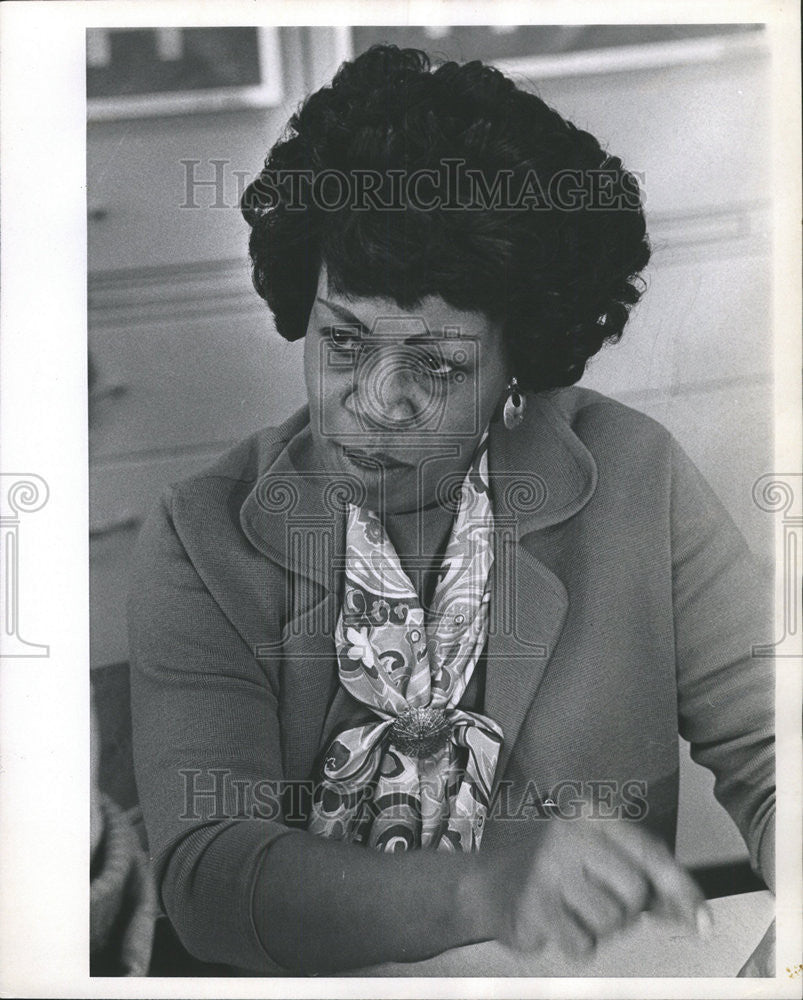 1972 Press Photo Lula B Jones Asst Principal Fermi School - Historic Images