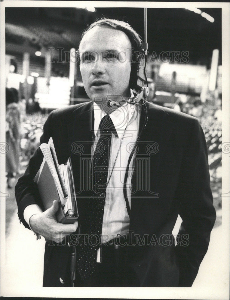 1980 Press Photo CBS News Correspondent Phil Jones correspondent Campaign 80 - Historic Images