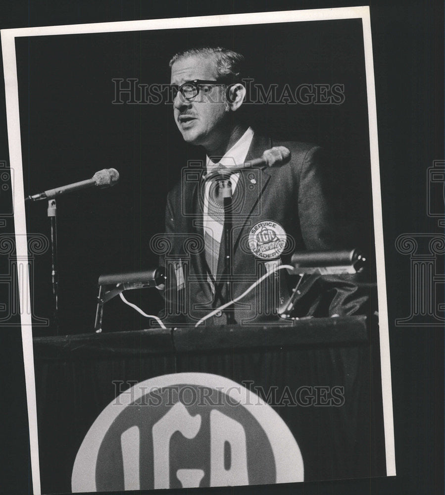 1971 Press Photo Keynote Address IGA Press Richard Jones Stage Newly Open Arie - Historic Images