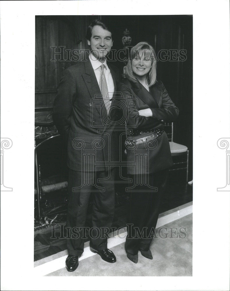 1992 Press Photo Craig Colmar Jenny Jones Easter Seats Festival trees kickoff - Historic Images