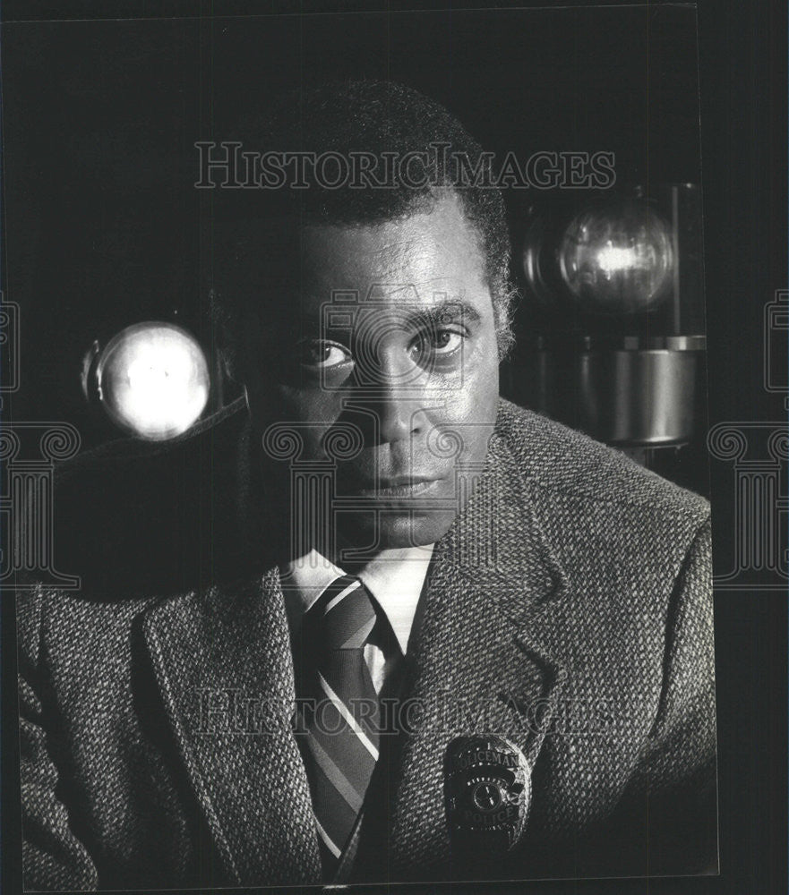 1979 Press Photo James Earl Jones star Paris broadcast CBS Television Network - Historic Images