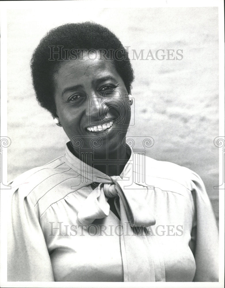 1985 Press Photo Commissioner Nellie L Jones - Historic Images