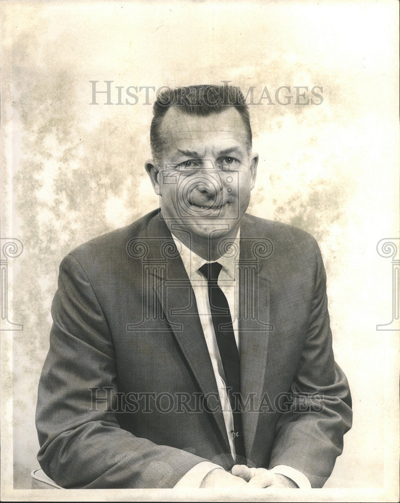 1965 Press Photo Sam Hanks, Director of the Indianapolis Motor Speedway - Historic Images