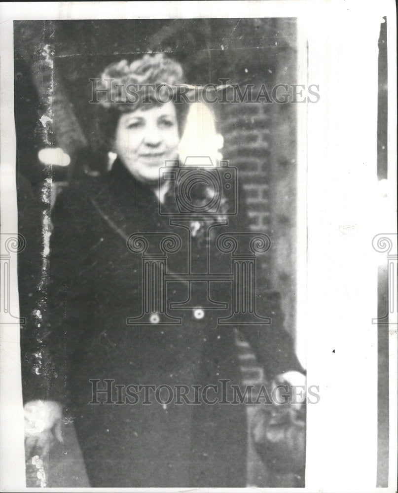 1958 Press Photo Mary Agnes Gaughan School teacher Letter Sun Times - Historic Images