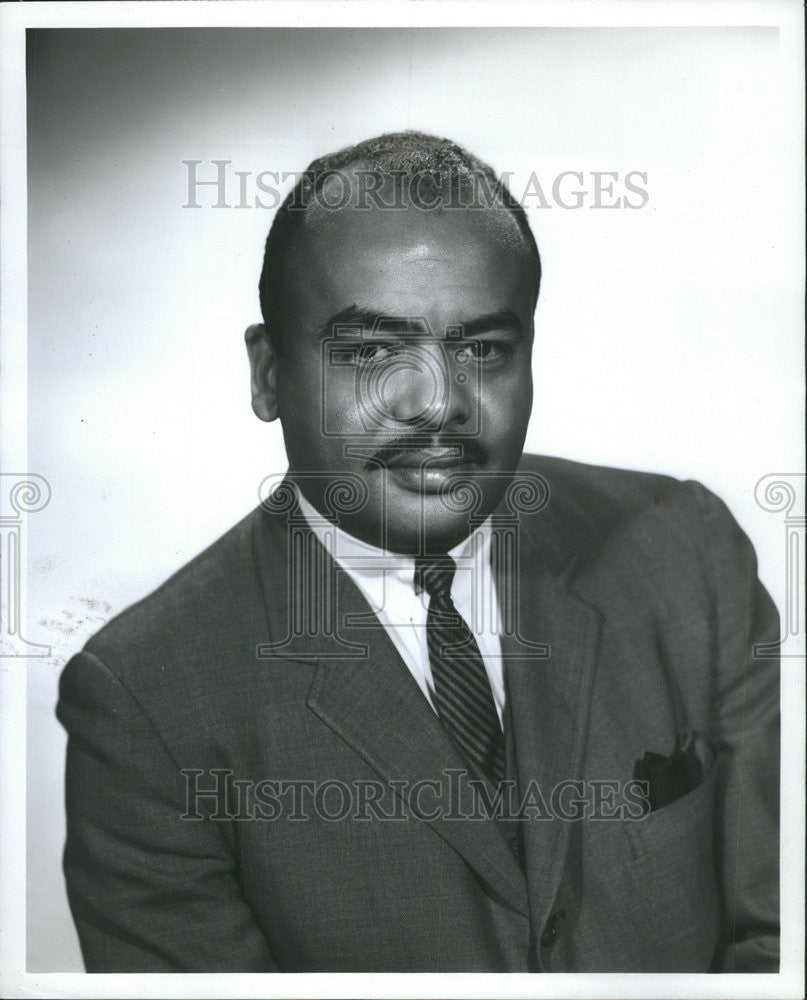 1969 Press Photo C. Roy Jackson Chicago Radio Station Executive - Historic Images