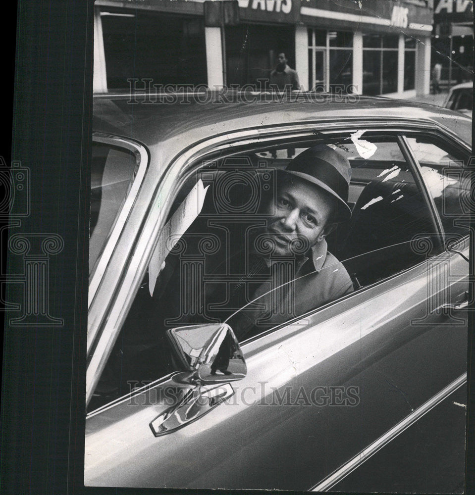 1970 Press Photo Magistrate Edwin Hatfield of Auto Theft Court&#39;s Car been stolen - Historic Images