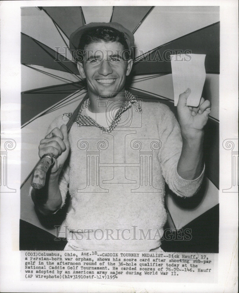 1954 Press Photo Dick Hauff Persian Orphan National Caddie Golf Tournament Score - Historic Images