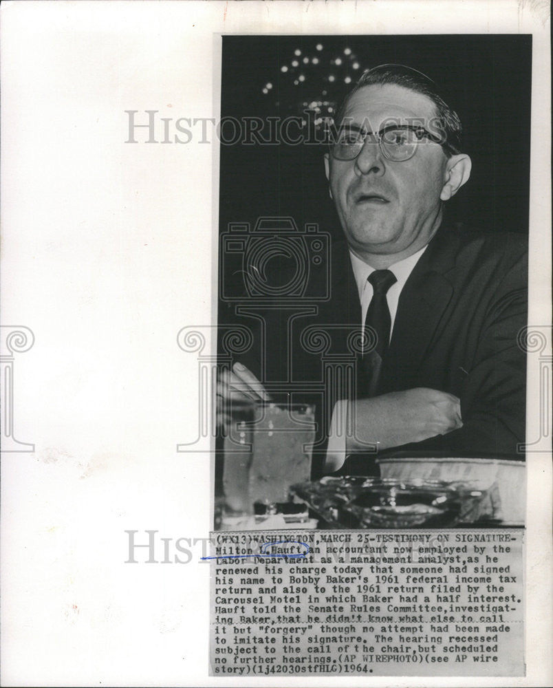 1964 Press Photo Milton Hauft Bobby Baker Carousel Motel Income Tax Return - Historic Images