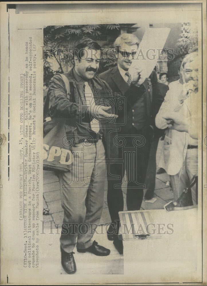 1969 Press Photo Guenter Grass Writer - Historic Images