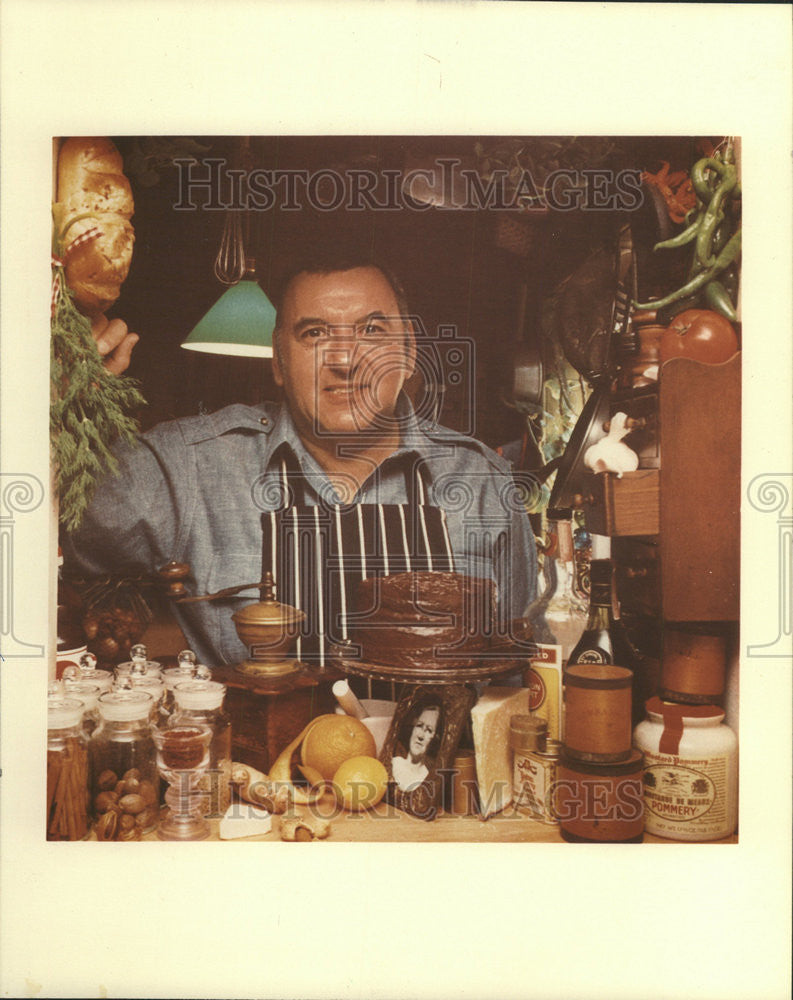 1984 Press Photo Bert Greene Cookbook Author Food Columnist New York Daily News - Historic Images