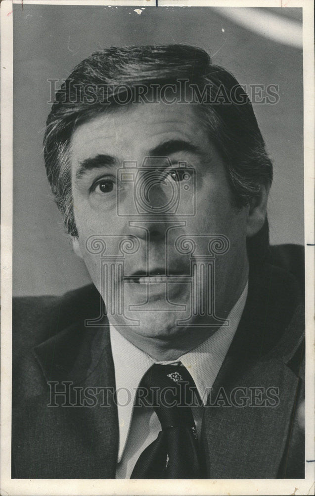 1974 Press Photo Senator Mike Gravel Alaska Politician - Historic Images