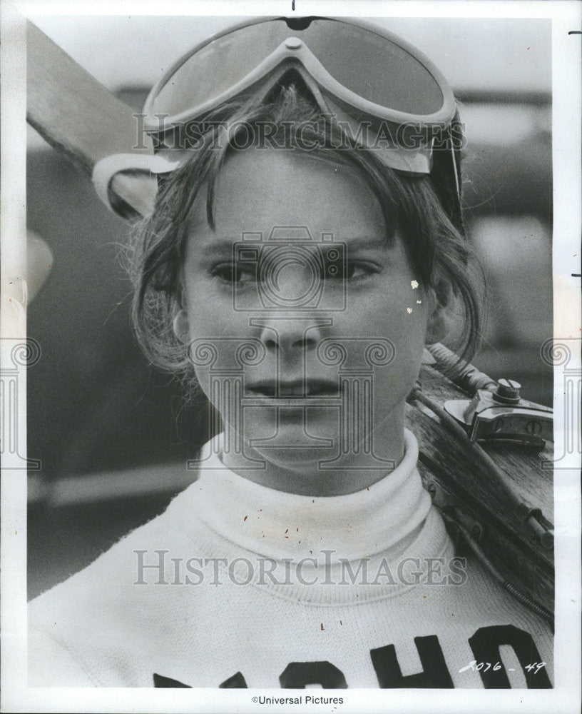 1975 Press Photo Marilyn Hassett Bishop high school ski team opponent skill - Historic Images